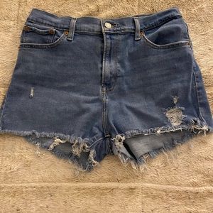 Levi’s High Rise Shorts in Sapphire Dust